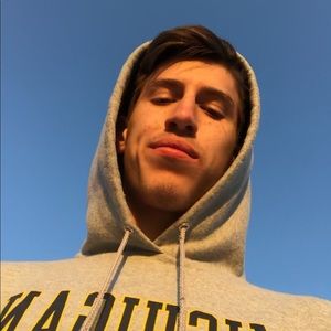 Meet your Posher, Kiyton